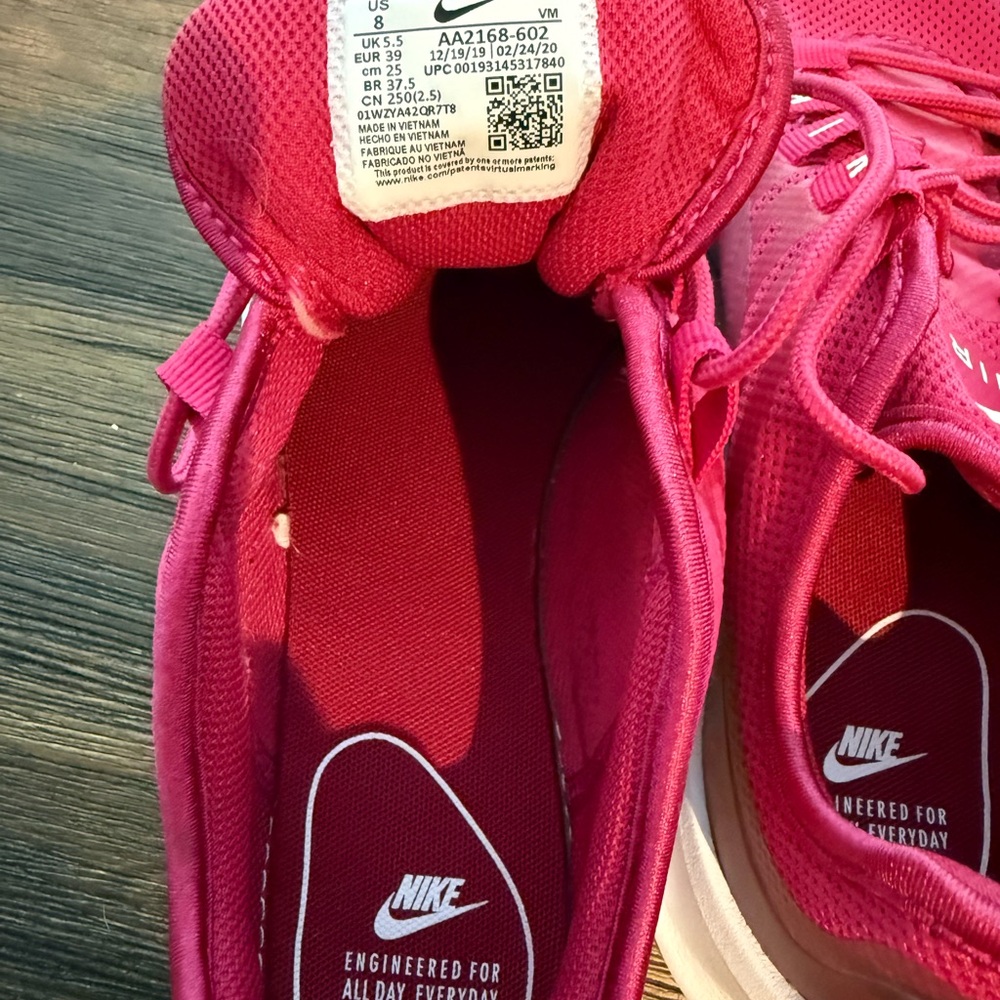 Nike Air Max Pink Sneakers - Picture 3 of 5